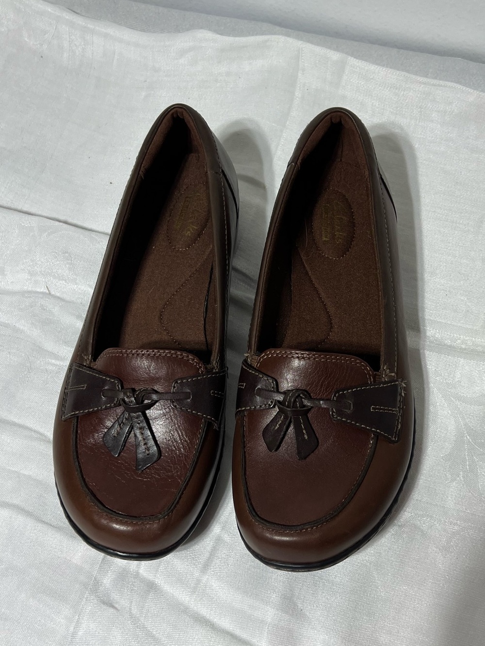 Clarks Women's Dark Brown Tassel Loafers Size 9.5.UGC